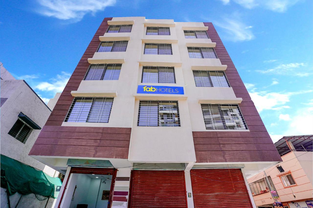 Fabhotel Crystal Inn - Nr Suvarndeep Chowk Pimpri-Chinchwad Eksteriør billede