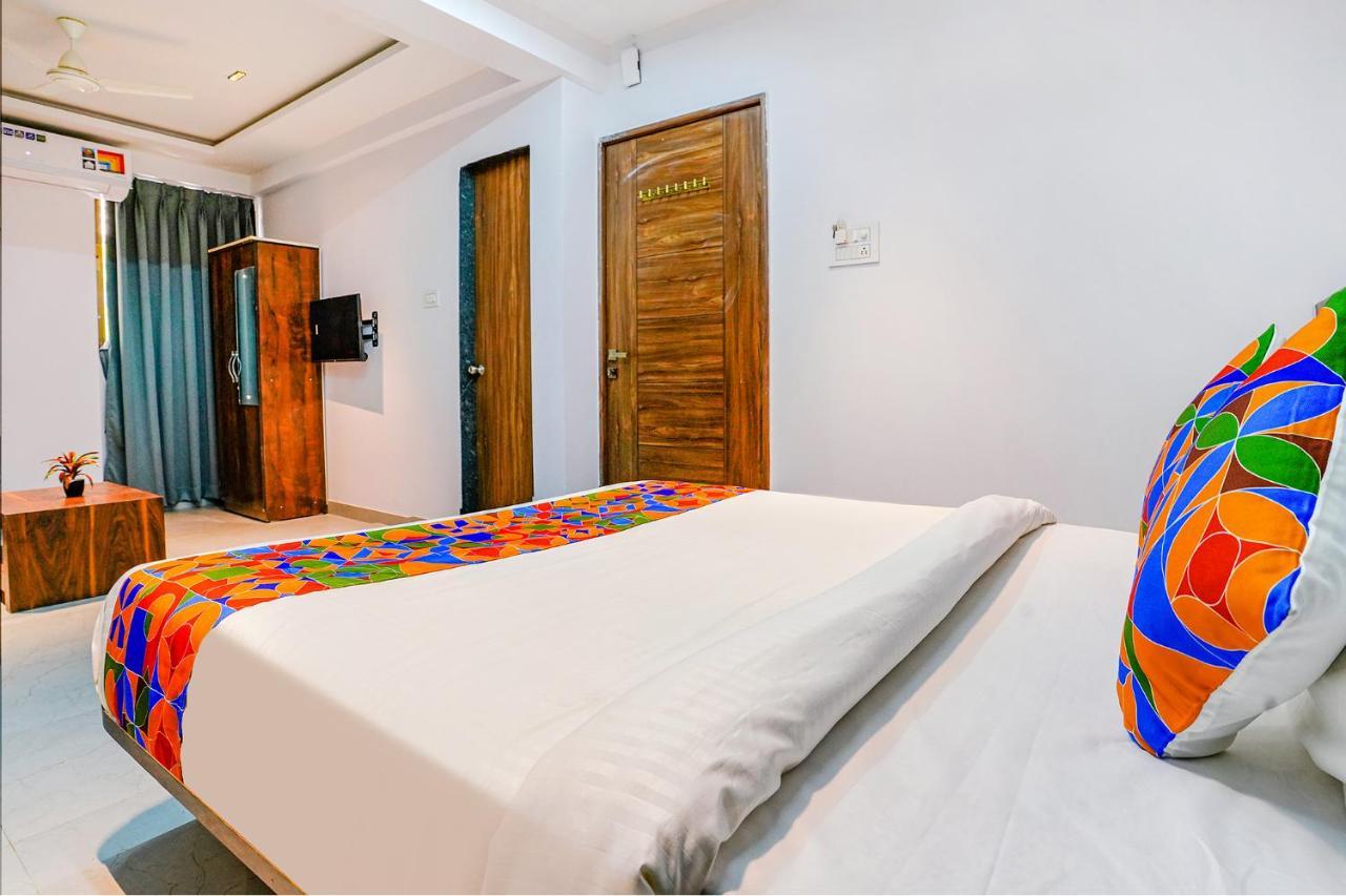 Fabhotel Crystal Inn - Nr Suvarndeep Chowk Pimpri-Chinchwad Eksteriør billede